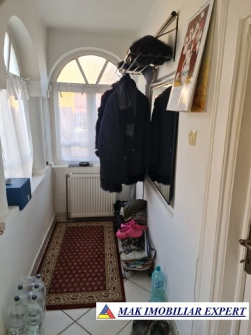 vila-cu-4-camere-si-teren-de-1800-mp-plus-15-ha-de-vanzare-in-boteni-arges-12