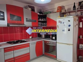 vanzare-apartament-4-camere-alba-zona-centru-1