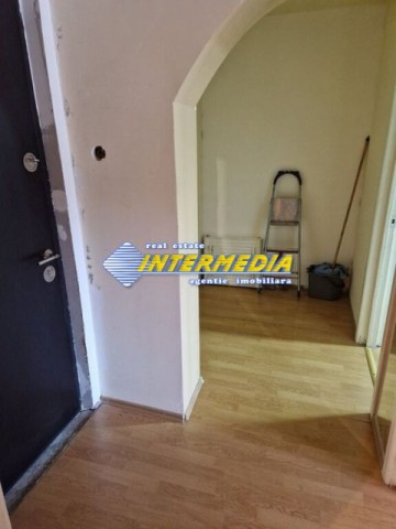 garsoniera-mare-de-34-mp-cetate-spital-1