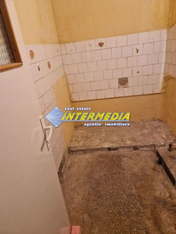 garsoniera-mare-de-34-mp-cetate-spital-4