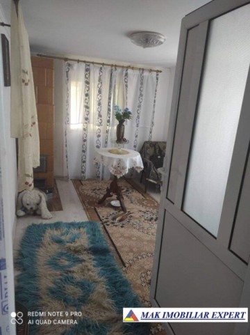 casa-cu-3-camere-si-teren-de-2500-mp-de-vanzare-in-aninoasa-arges-3