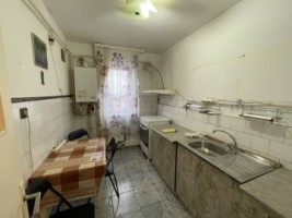 de-vanzare-apartament-cu-3-camere-decomandat-zona-liceului-mihai-eminescu-4