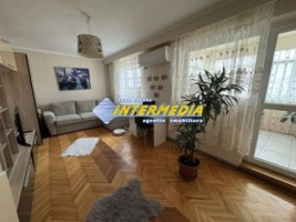 apartament-3-camere-decomandat-in-cetate-72-mp-si-boxa