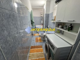 apartament-3-camere-decomandat-in-cetate-72-mp-si-boxa-4