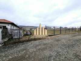 teren-intravilan-de-vanzare-podei