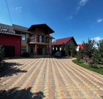 de-vanzare-o-proprietate-deosebita-cu-un-farmec-aparte-situata-in-catamaresti-deal