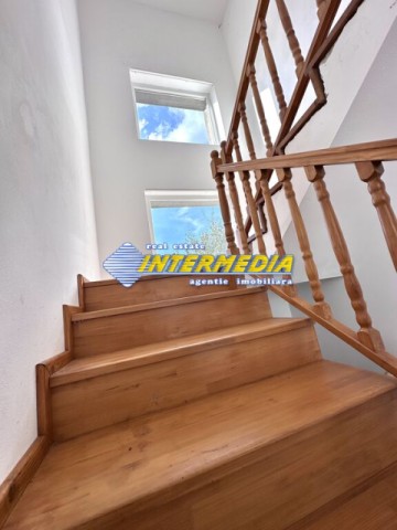 casa-4-camere-vanzare-spe-in-alba-iulia-teren-1700-mp-2