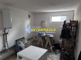 casa-4-camere-vanzare-spe-in-alba-iulia-teren-1700-mp-10