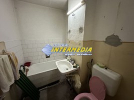 apartament-de-vanzare-3-camere-decomandat-in-cetate-bloc-foste-proprietati-5