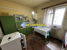 apartament-de-vanzare-3-camere-decomandat-in-cetate-bloc-foste-proprietati-9