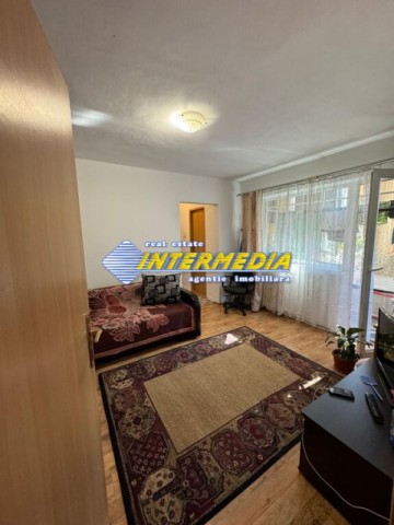 vanzare-apartament-3-camere-cu-balcon-centrala-si-termopane-cetate-zona-bulevard-5