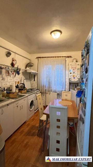 apartament-3-camere-confort-1-etaj-1-de-vanzare-in-visoi-campulung-muscel-arges-12