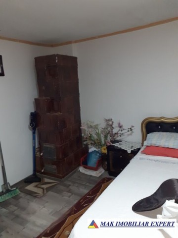 casa-2-camere-cu-teren-779-mp-de-vanzare-pe-calea-pietroasa-campulung-muscel-arges-11