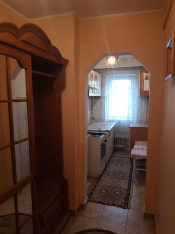 apartament-2-camere-zona-sucevei-semidecomandat-et4sarpanta-pret-45000-euro-neg