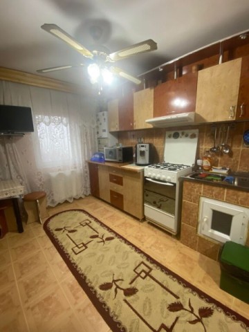apartament-2-camere-semidecomandat-51-mp-utili-zona-imparat-traian-53000-euro-2