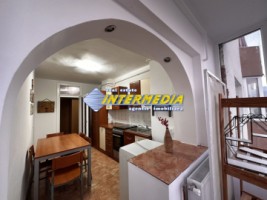 inchiriere-apartament-m-uri-cu-3-camere-2-balcoane-cetate-parc-vedere-panoramica-mobilat-complet-2