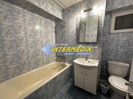 inchiriere-apartament-m-uri-cu-3-camere-2-balcoane-cetate-parc-vedere-panoramica-mobilat-complet-7