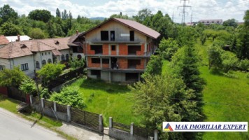 vila-la-rosupensiune-12-camere-cu-teren-4500-mp-in-valea-mare-pravat-arges