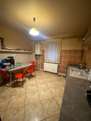apartament-3-cameredecomandat-74-mp-pret-70000-euro-neg-3