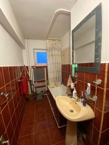 apartament-3-cameredecomandat-74-mp-pret-70000-euro-neg-4