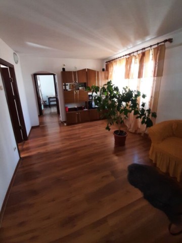 apartament-3-camere-zona-bulevard-in-spate-la-pasapoarte
