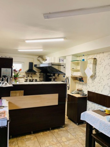 de-vanzare-spatiu-comercial-cu-preluare-afacere-apartament-3-camere-130000-euro-negociabil-11