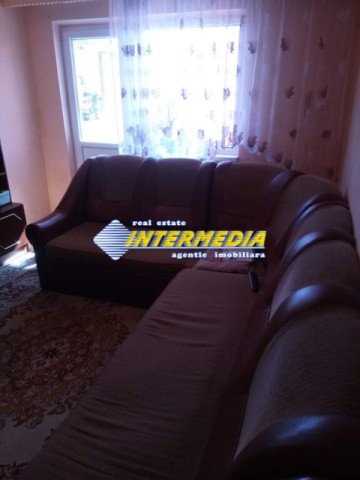 apartament-2-camere-de-vanzare-in-cetate-bloc-de-caramida-4