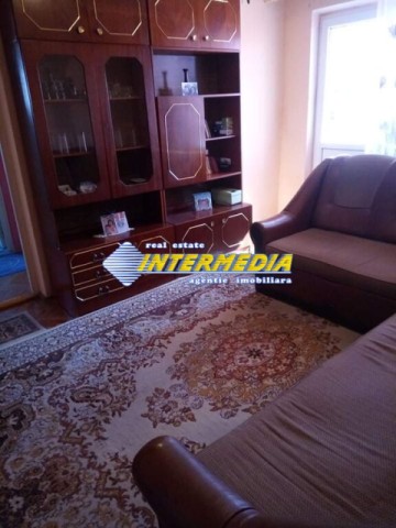 apartament-2-camere-de-vanzare-in-cetate-bloc-de-caramida-7