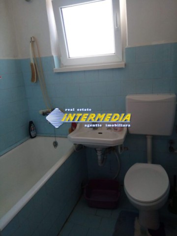 apartament-2-camere-de-vanzare-in-cetate-bloc-de-caramida-12