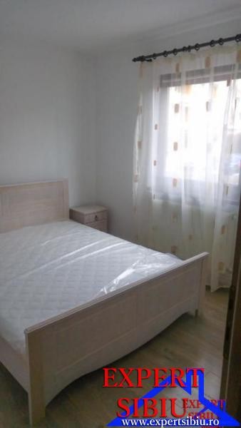 inchiriez-apartament-3-camererecent-renovatzona-mihai-viteazul-1