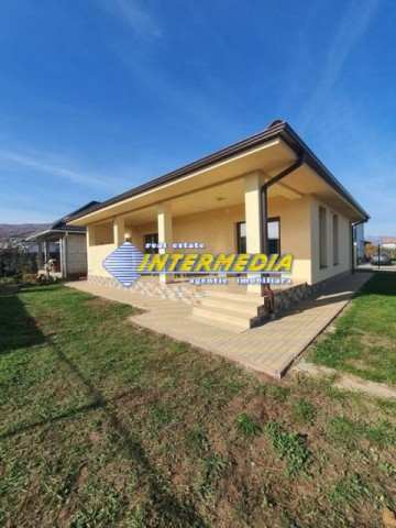 casa-4-camere-de-inchiriat-alba-iulia-teren-350-mp-2