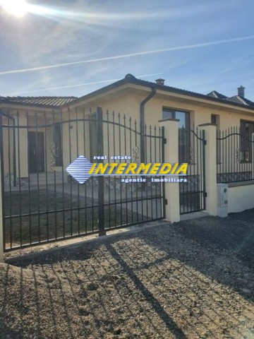 casa-4-camere-de-inchiriat-alba-iulia-teren-350-mp-7