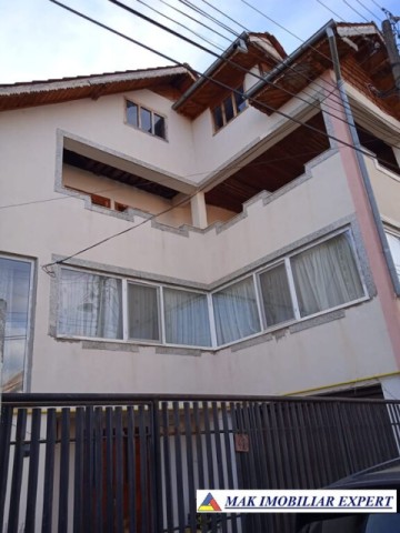 vila-6-camere-cu-teren-600-mp-de-vanzare-in-grui-campulung-muscel-arges-3