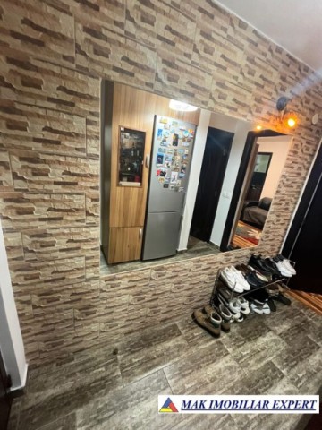 ocupat-ian-2026-de-inchiriat-apartament-2-camere-confort-2-situat-la-etajul-4-in-cartierul-visoi-campulung-muscel-arges-2