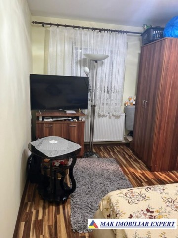 ocupat-ian-2026-de-inchiriat-apartament-2-camere-confort-2-situat-la-etajul-4-in-cartierul-visoi-campulung-muscel-arges-4