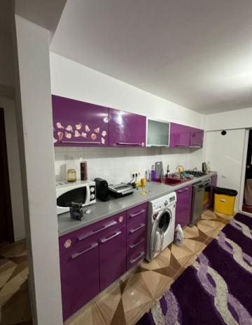 de-vanzare-apartament-cu-4-camere-decomandat-zona-piata-mare-2