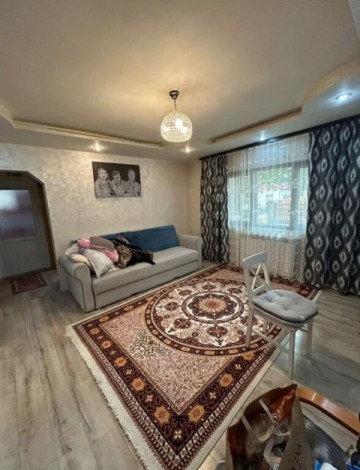 de-vanzare-apartament-cu-2-camere-semidecomandat-zona-stadion-3
