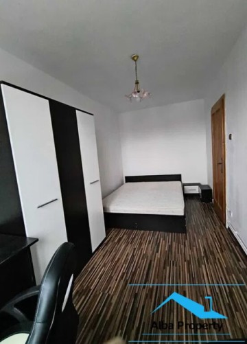 apartament-3-camere-zona-cetate-ultracentral-2