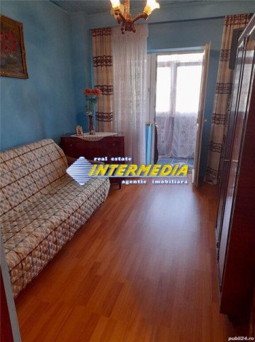 apartament-3-camere-decomandat-de-vanzare-in-alba-iulia-cartier-ampoi-2-11