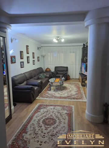 de-vanzare-apartament-3-camere-la-parter-garaj-zona-pietonalul-unirii-1