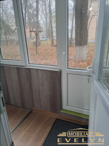 de-vanzare-apartament-3-camere-la-parter-garaj-zona-pietonalul-unirii-4