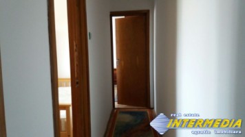 apartament-3-camere-decomandat-de-inchiriat-cetate-5