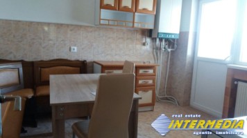 apartament-3-camere-decomandat-de-inchiriat-cetate-9