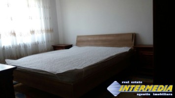 apartament-3-camere-decomandat-de-inchiriat-cetate-7