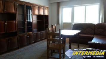 apartament-3-camere-decomandat-de-inchiriat-cetate-8