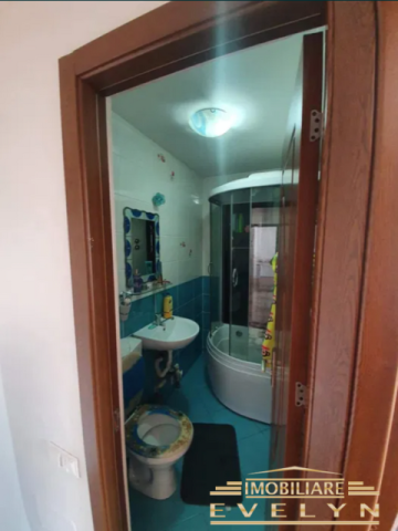 apartament-4-camere-zona-piata-mare-pret-99000-euro-negociabil-5