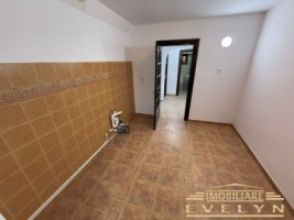 apartament-4-camere-renovat-recent-zona-bdmihai-eminescu-3
