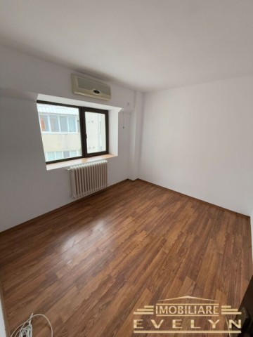 apartament-4-camere-renovat-recent-zona-bdmihai-eminescu-5