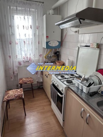 apartament-2-camere-de-vanzare-in-cetate-bloc-de-caramida