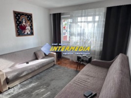 apartament-2-camere-de-vanzare-in-cetate-bloc-de-caramida-1